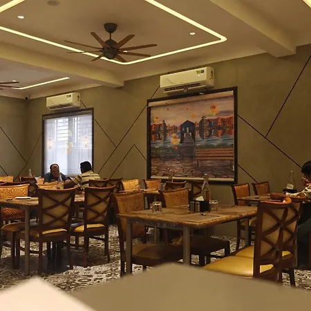 The Excellency Hotel 3*